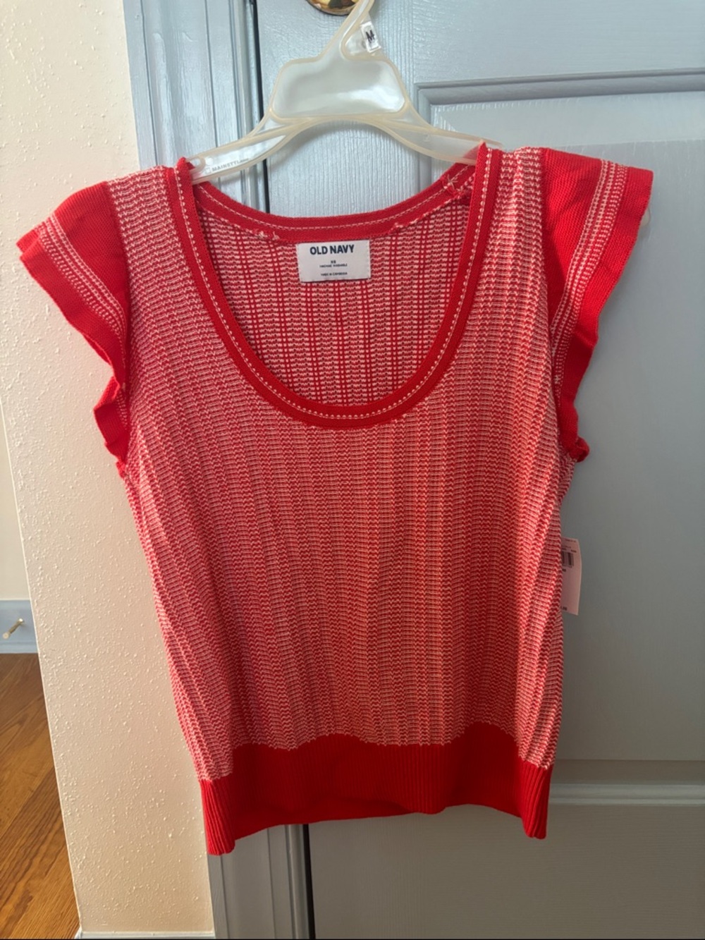 Old Navy Red and White Knit Scoop Neck Cap Sleeve Top